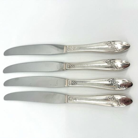 Set of 4 Table Knives Queen Bess II Silverplate Tudor Plate Oneida Community - Picture 1 of 5